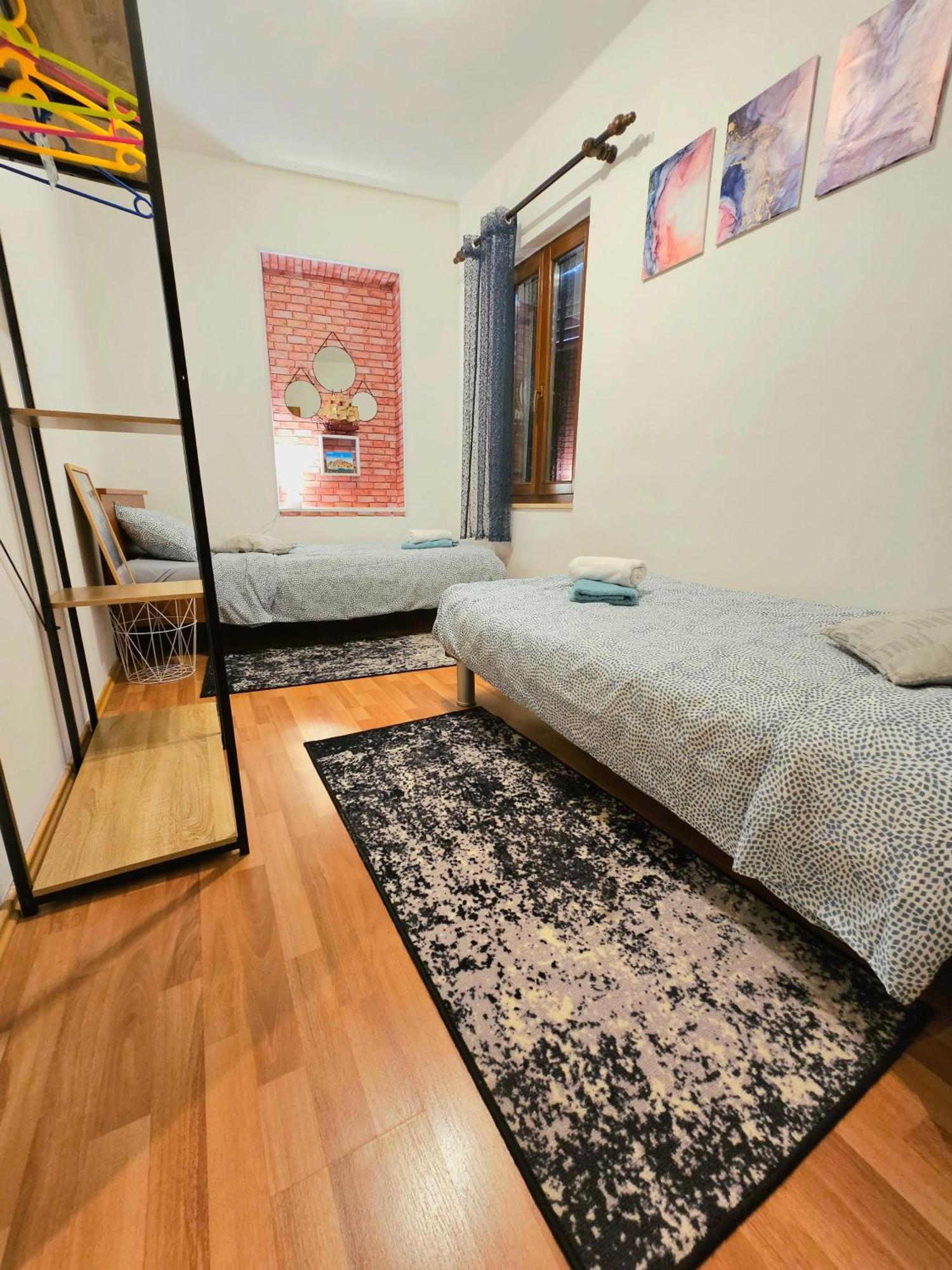 Summer Dream, Center Of Apartment *